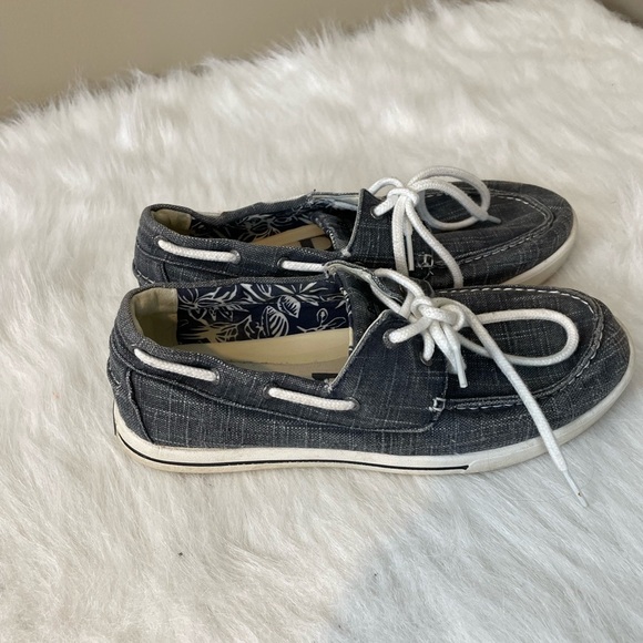 LL Bean Casual canvas Gray Boat Shoes with White Laces - Picture 2 of 13